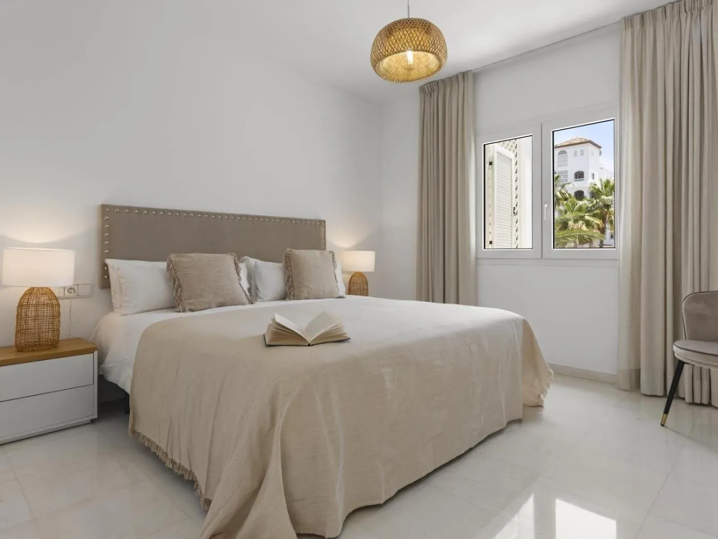Beach Puerto Banus 3 Bedroom Apartment Marbella Spain