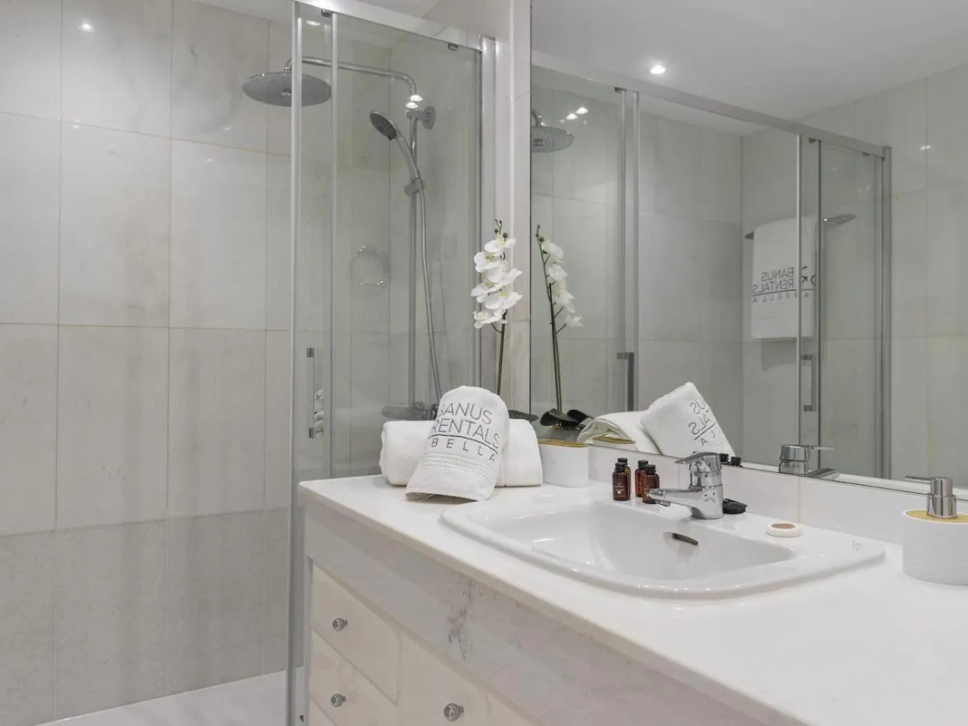 Beach Puerto Banus 3 Bedroom Apartment Marbella