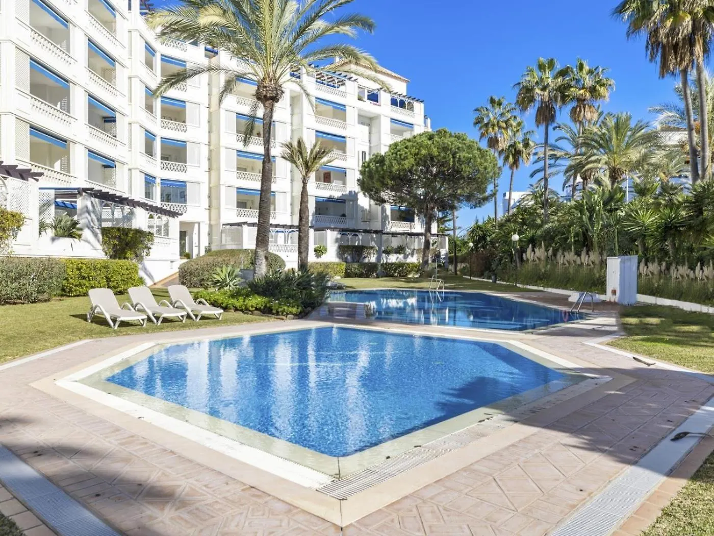 Beach Puerto Banus 3 Bedroom Apartment Marbella