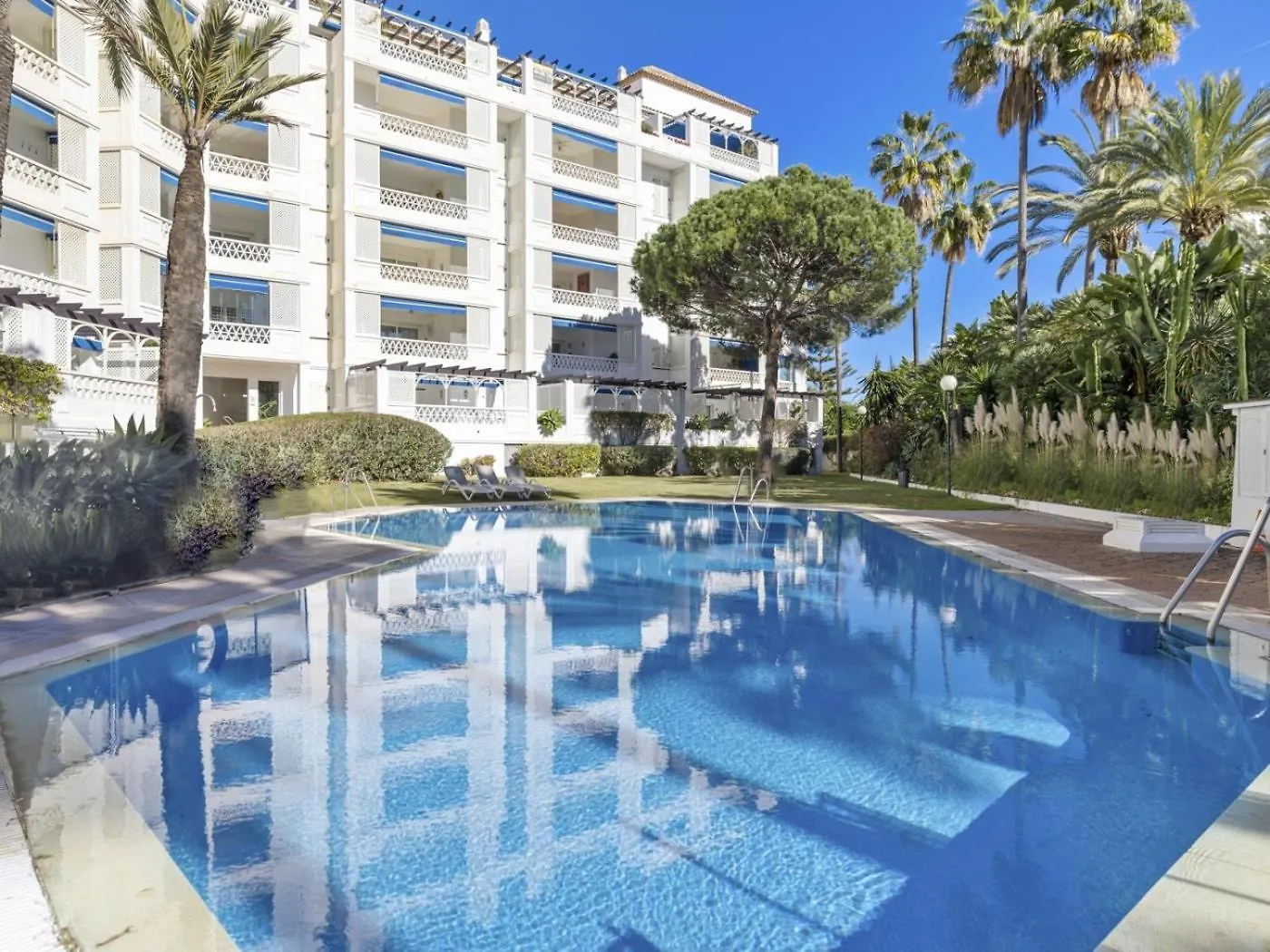Beach Puerto Banus 3 Bedroom Apartment Marbella 0*,  Spain
